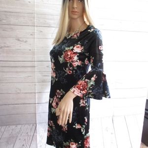 NWT - SOLGEE velvet dress - sz S - MSRP $45.00